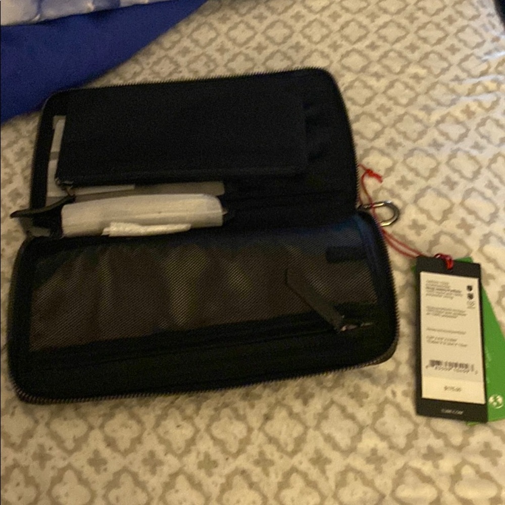 Wallet - Picture 2 of 2